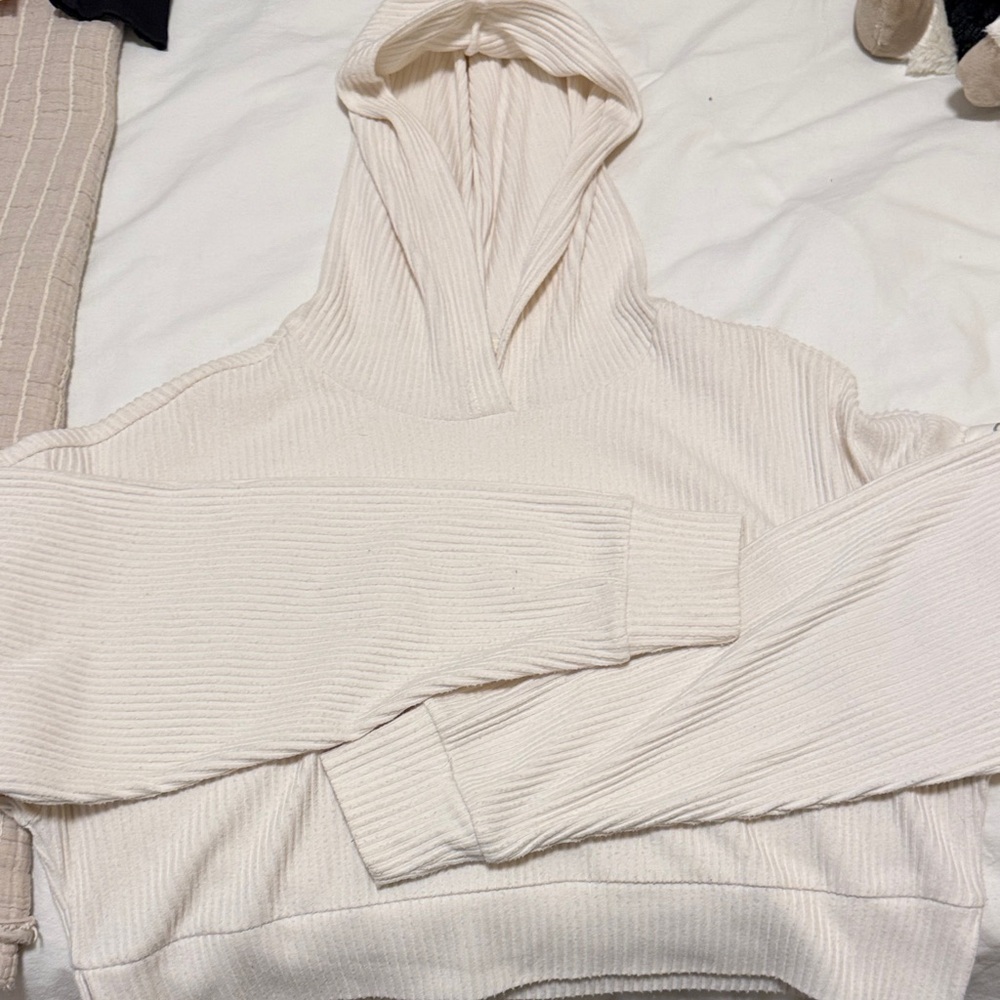Alo Cream Ribbed Knit Hoodie